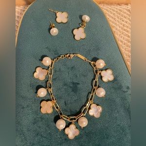 Handmade 2Pc freshwater pearl earrings and paperclip bracelet set. New&trendy.